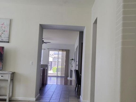 4th image of 31 Pelleria Dr