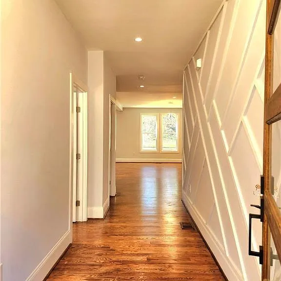 1112 Shepherds Ln — Photo 5