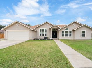221 Running Bear Trl, Del Rio, TX 78840