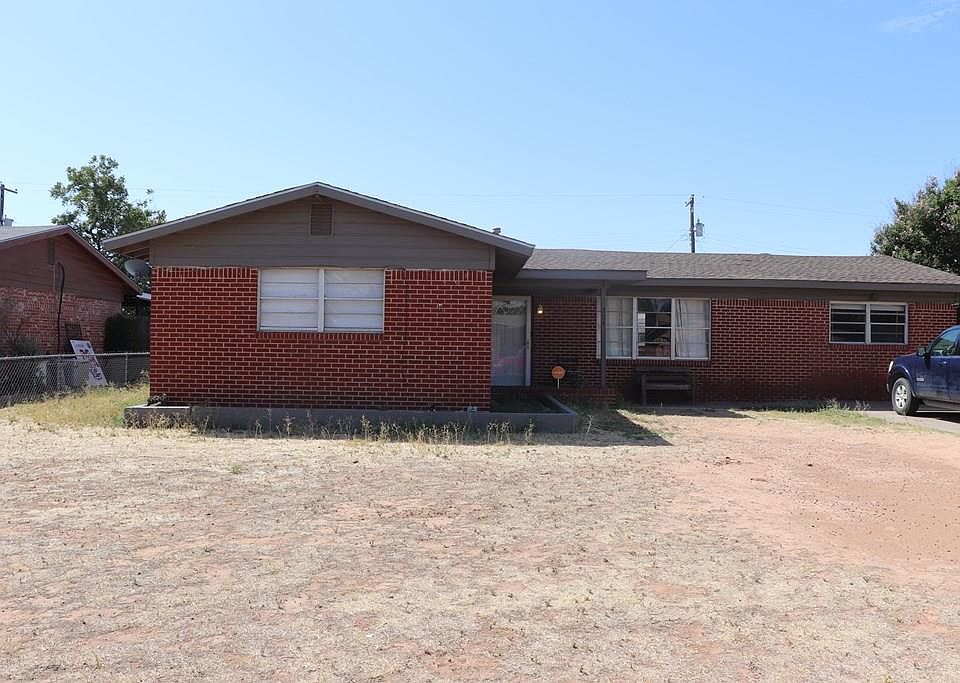 1st image of 204 E Dormard Ave