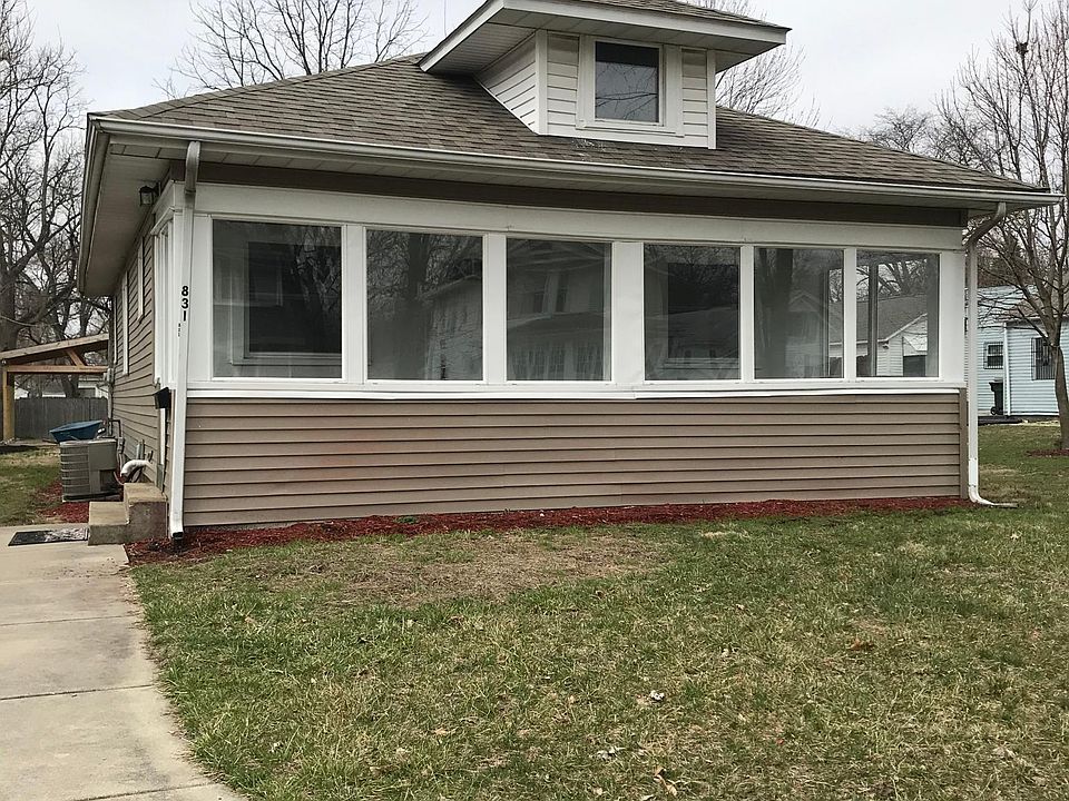 1st image of 831 S 36th St