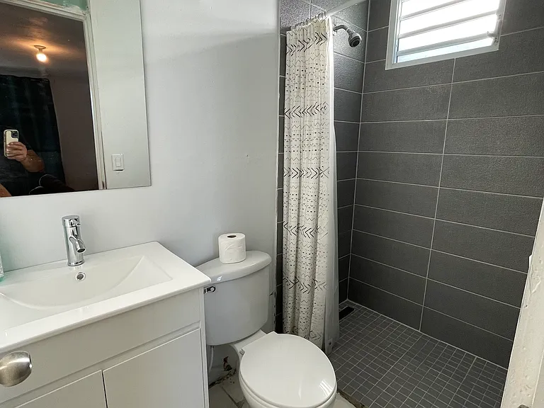 212 Calle 10 — Photo 3