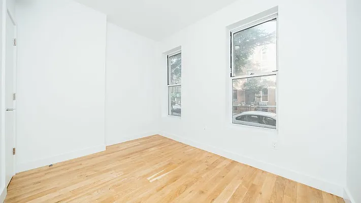 Rented by Nooklyn NYC LLC | media 17
