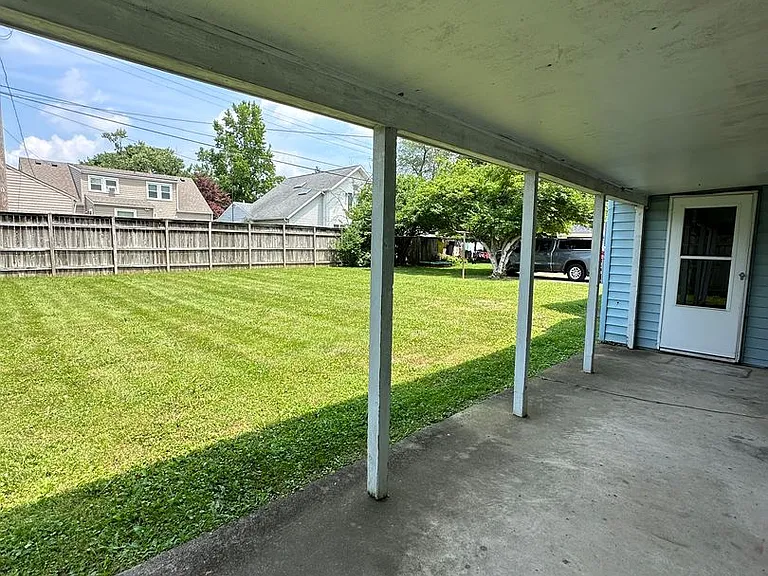 3114 W Devon Rd — Photo 14
