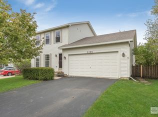 2466 Spring Valley Ct, Aurora, IL 60503