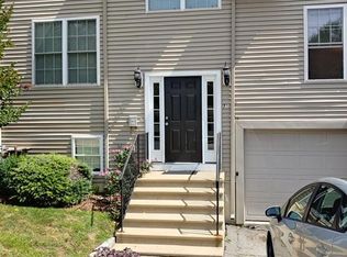 7 Ludlow St #B, Worcester, MA 01603