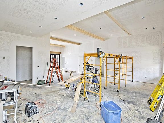 4th image of 6412 S 42nd St