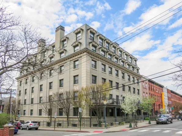 600 Hudson St APT 3B, Hoboken, NJ 07030