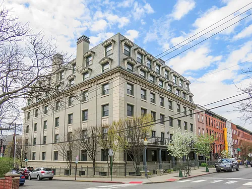 600 Hudson St #3B Photo 1