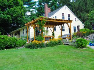 68 Vinegar Hill Rd, Gales Ferry, CT 06335