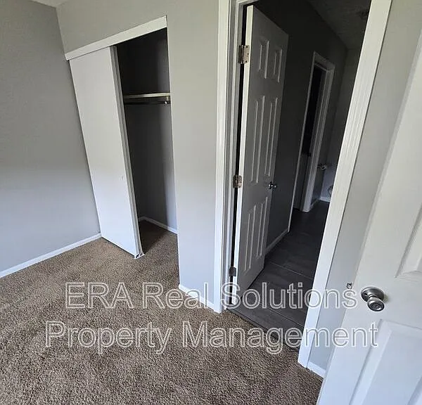 2721 Charles Dr — Photo 15