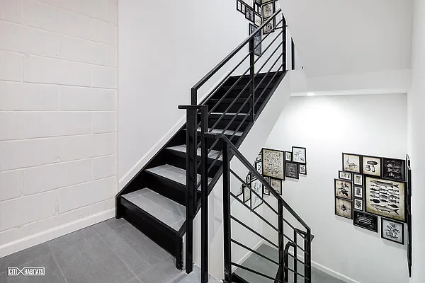 Sold by Citi Habitats | media 25