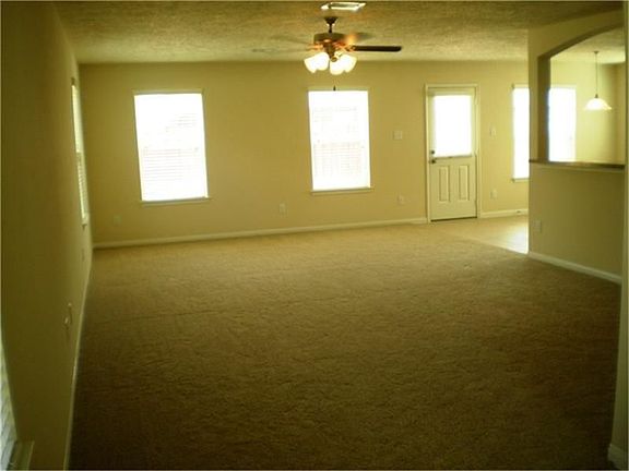 3rd image of 13814 Lacy Cove Ct