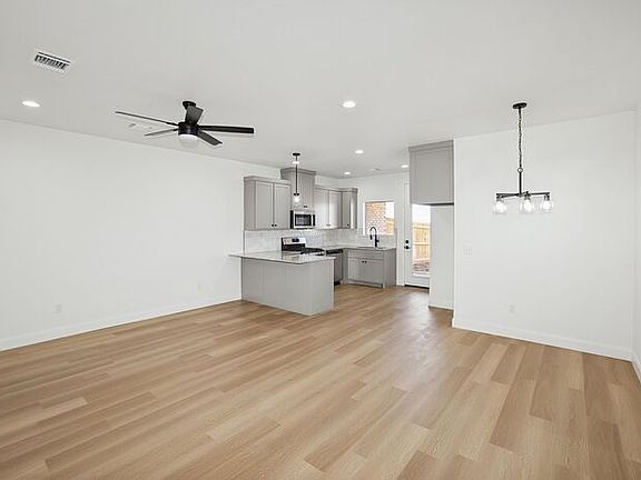 2nd image of 10374 Tierra Santa Dr #F