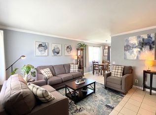 450 W Bradshaw Ln #36, Palm Springs, CA 92262