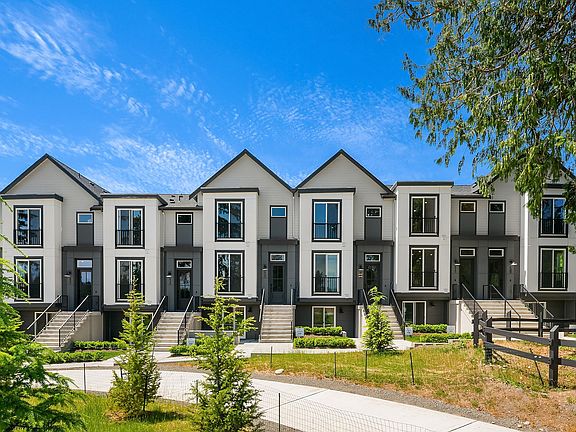 5th image of 425 Parkside Walk