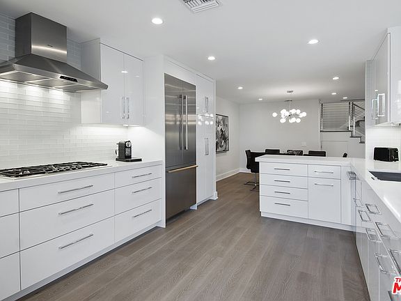 5th image of 211 S Spalding Dr Unit S102