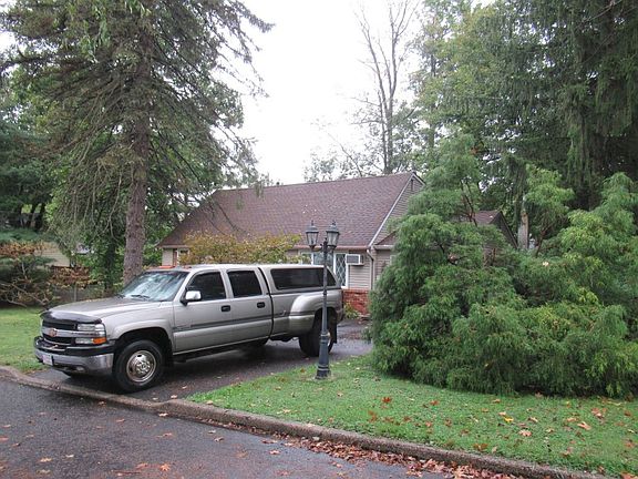 2nd image of 402 Larchwood Ave