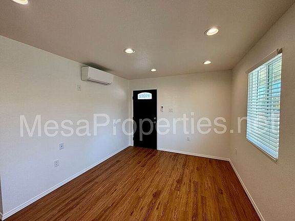 4th image of 2621 E Fenmead St