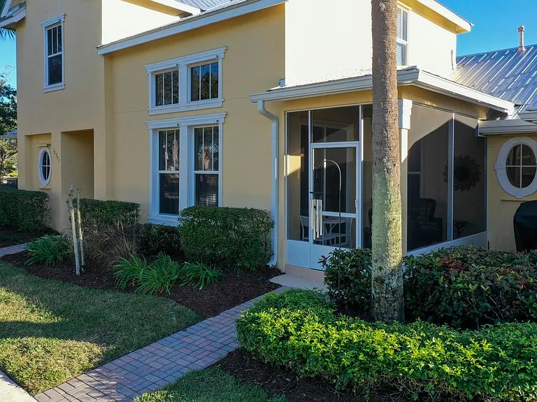 10751 SW West Park Ave — Photo 4