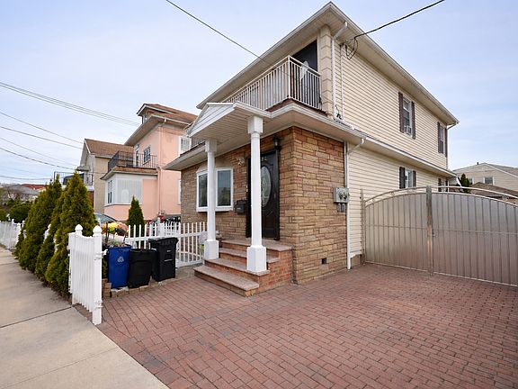 2nd image of 182 Olympia Blvd #1