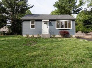 19 Nadeau Dr, Wrentham, MA 02093