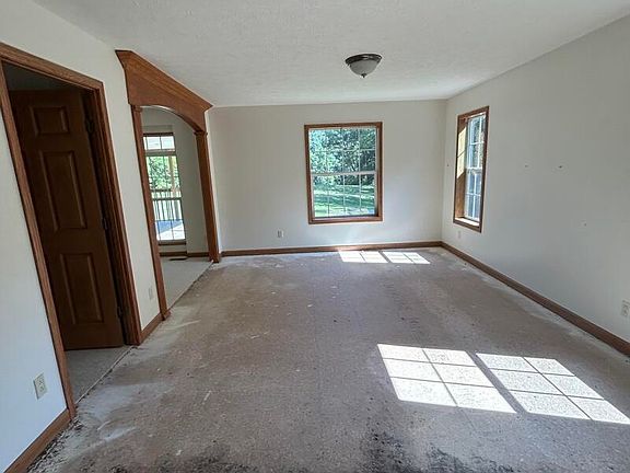 2nd image of 1505 Jarboe Sinks Rd