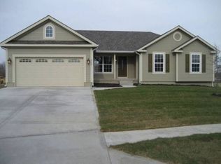922 E 8th St, Kansas City, MO 64106