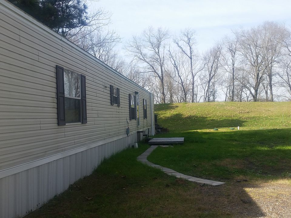 2nd image of 5977 Horseshoe Lake Rd.
