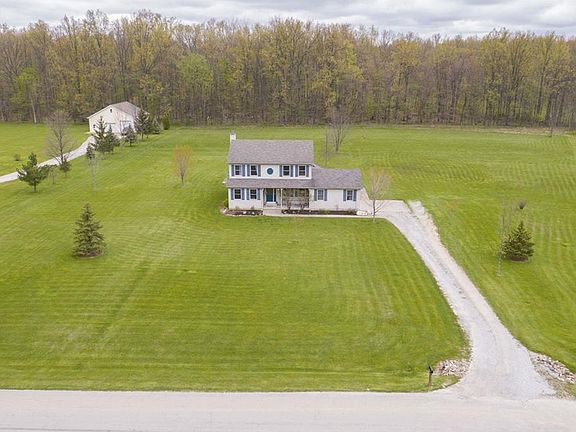 2nd image of 36710 Haystacks Ln