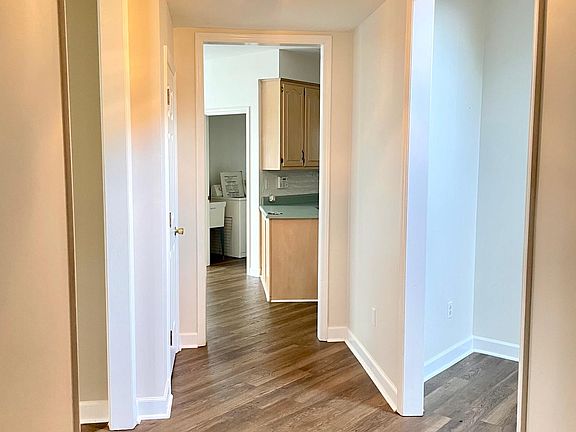 5th image of 6713 Pollyana Ln