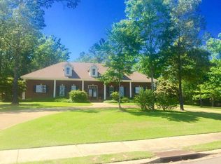 185 Bridlewood Dr, Brandon, MS 39047