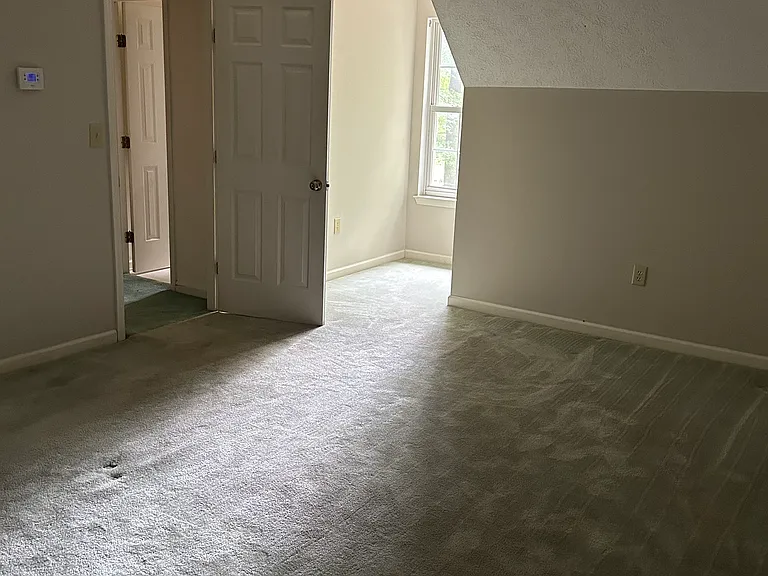 Third bedroom (2nd floor)