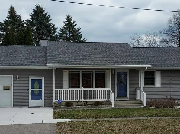 625 Bermuda St, Pinconning, MI 48650