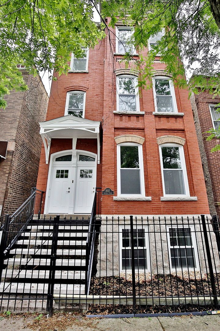 2637 W Crystal St APT 2, Chicago, IL 60622 Zillow