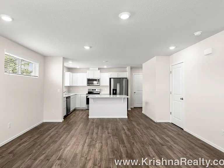 10620 NE 120th Pl — Photo 5