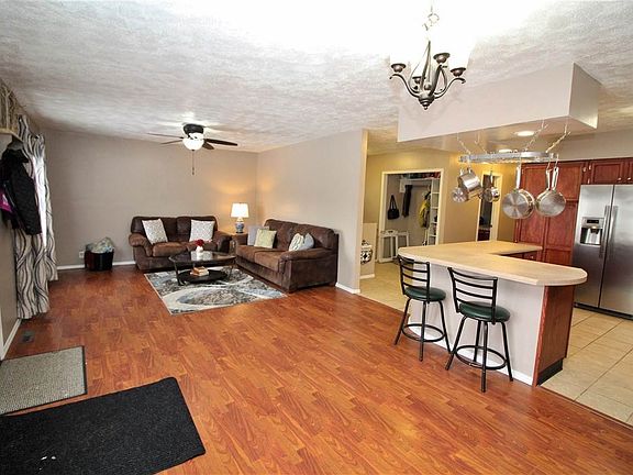 5th image of 509 9th Ave NE