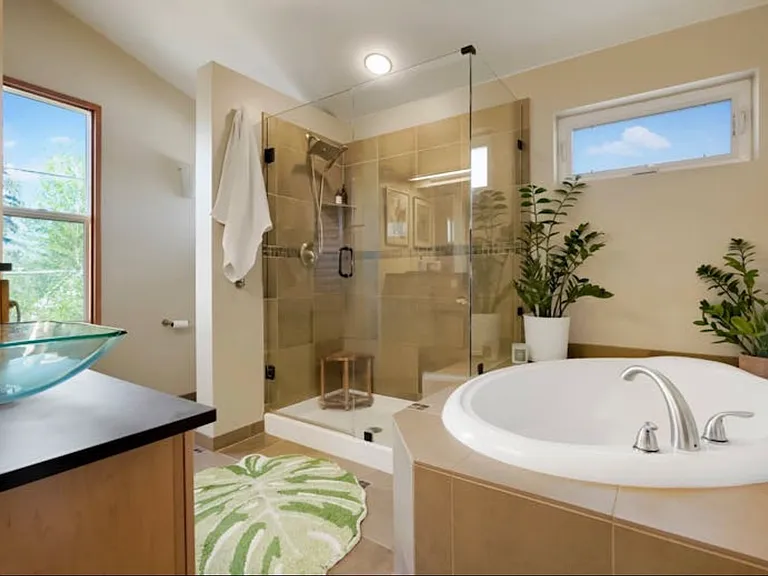 4401 N Raleigh St — Photo 13