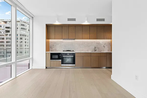 Rented by CITY SPHERE | media 5