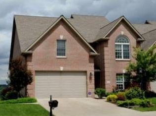 1567 Staunton Dr, Coraopolis, PA 15108