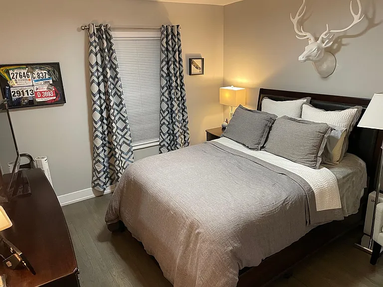 3243 N Damen Ave #2 — Photo 7