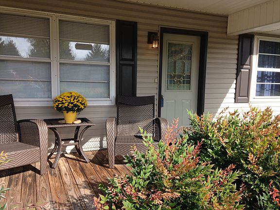 3rd image of 312 David Ln