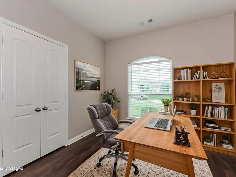 4144 Tower Ln — Photo 14