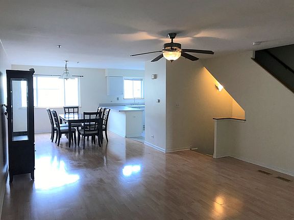 2nd image of 425 S Harvey Ave APT B