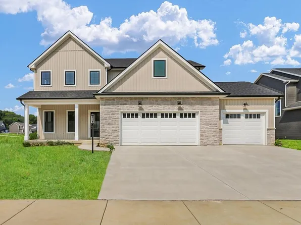 1113 Willowgrove Ln, Mahomet, IL 61853