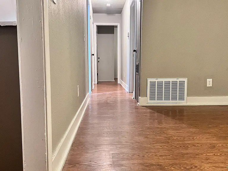 1107 Wilson St — Photo 27