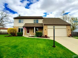 2428 Hillock Ct, Fort Wayne, IN 46815