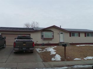 2235 Tennessee Dr, Green River, WY 82935