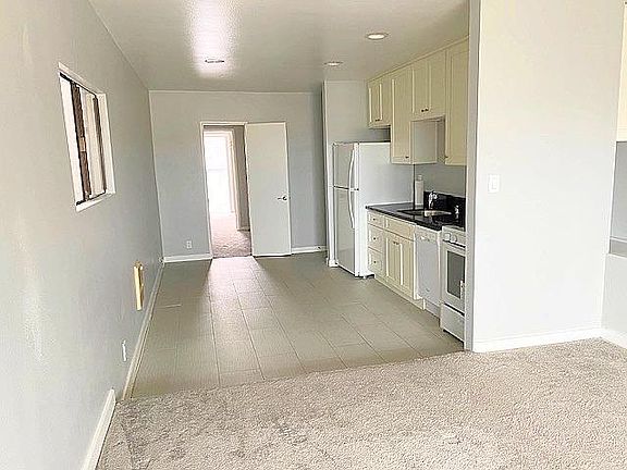 3rd image of 2211 Ocean Front Walk #D