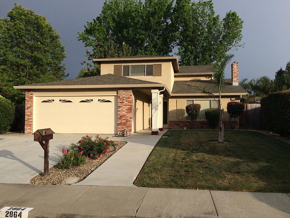 Aptos Way in San Ramon